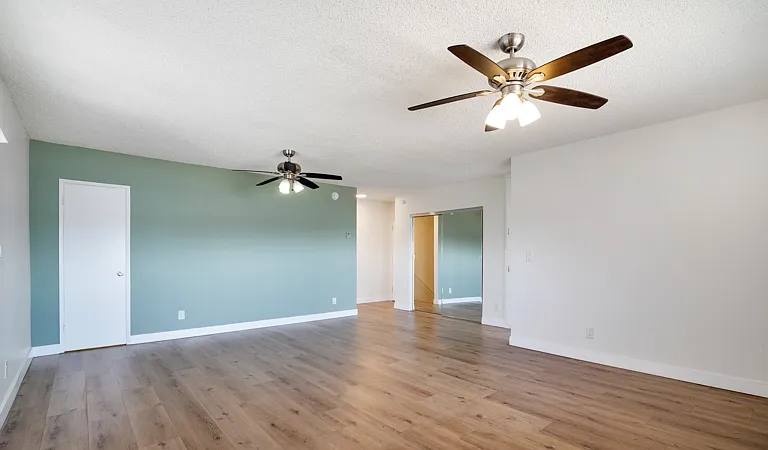 11725 Gilmore St #6 — Photo 7