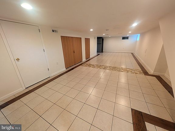 5th image of 9000 Colesville Rd