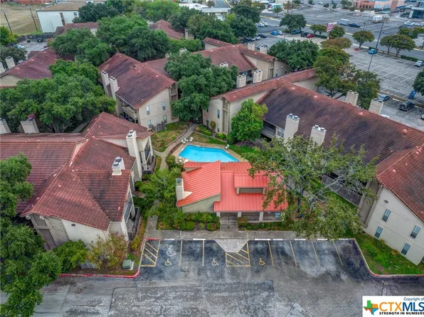 1202 Thorpe Ln APT 702, San Marcos, TX 78666