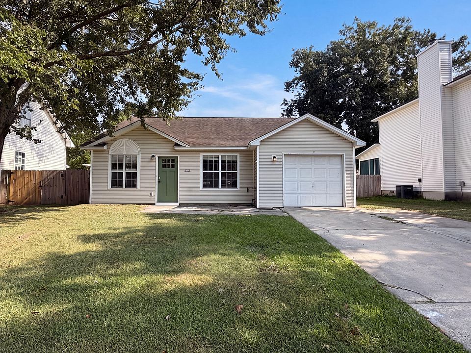 1st image of 218 Persimmon Cir