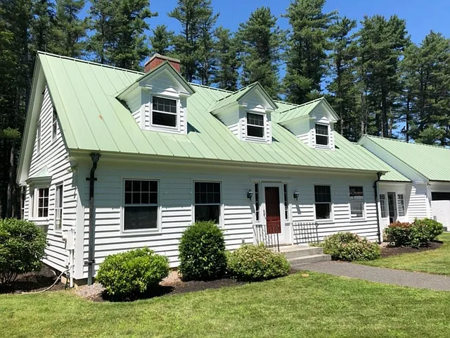 25 Harrys Dr