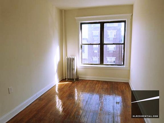 2nd image of 3034 30th St APT 3R