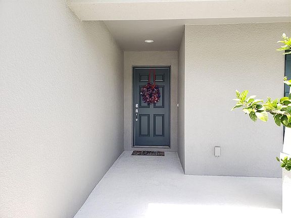 3rd image of 349 Saint Georges Cir