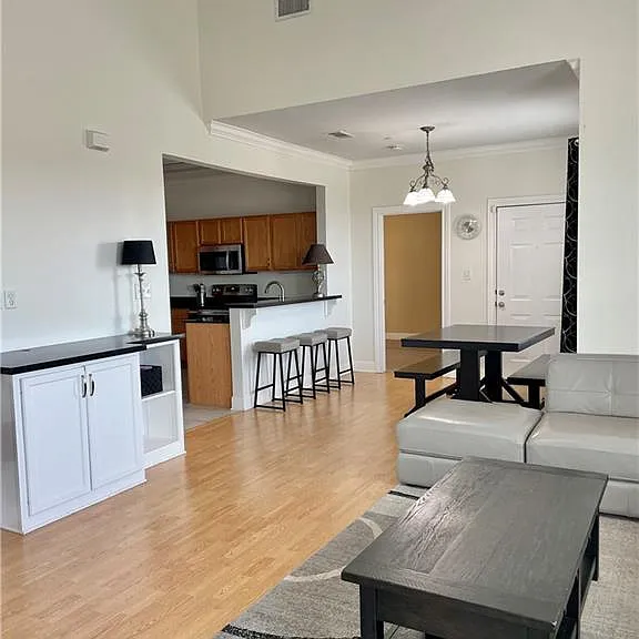 801 Luther St W #805 — Photo 4