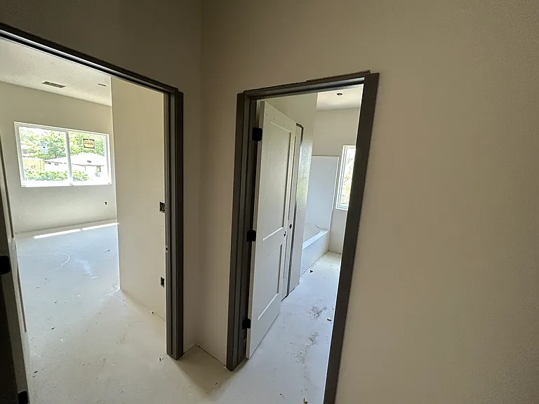 6950 Hickman Rd #303A — Photo 9