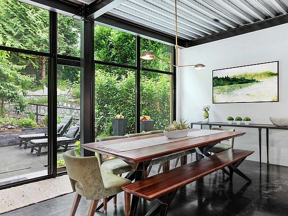 4th image of 1777 Deep Cove Rd