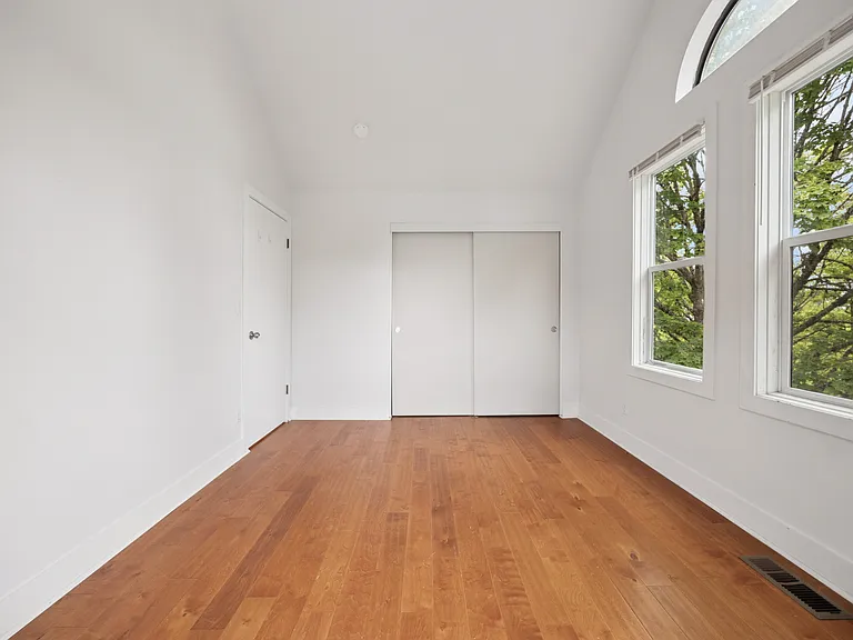 2474 NW Marshall St #B — Photo 19