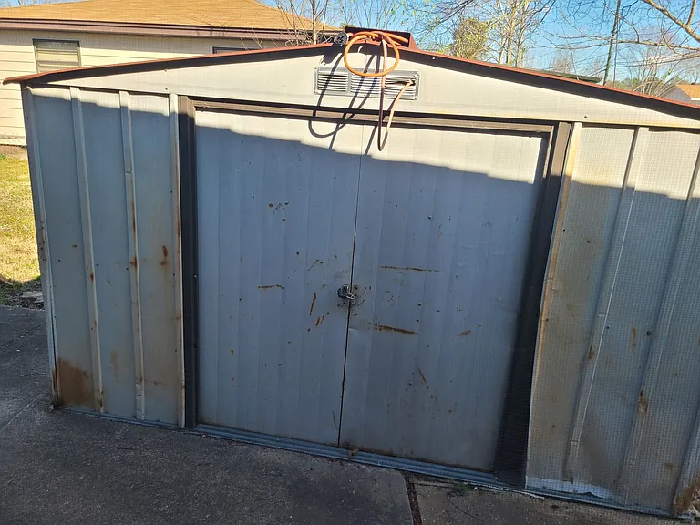 604 Ellen Dr — Photo 25