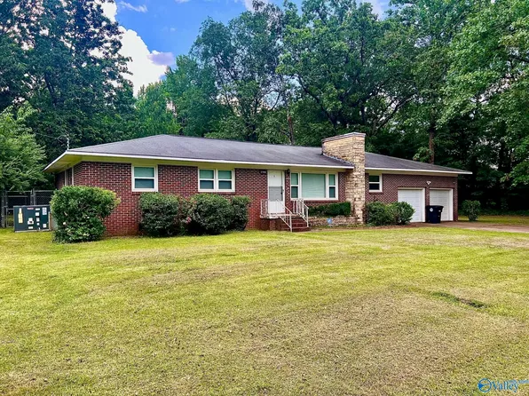 3708 Roselawn Dr, Gadsden, AL 35904