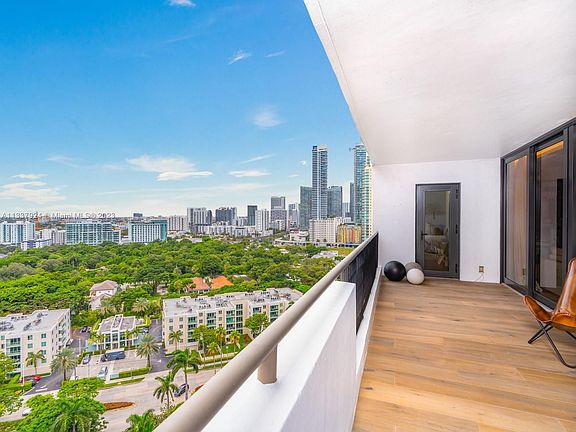 3rd image of 1581 Brickell Ave APT 1606