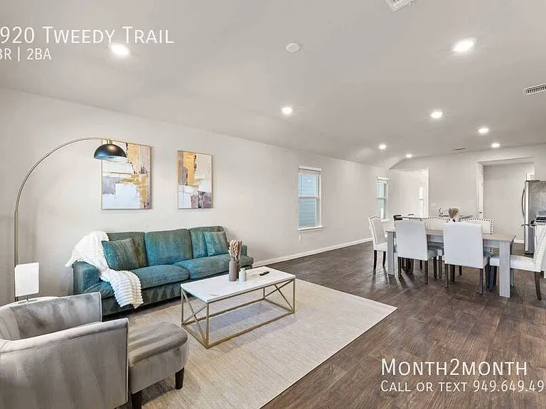 2920 Tweedy Trl — Photo 3