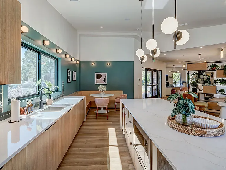 Shift Apartments — Photo 20
