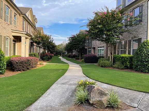 walkway to the townhome
