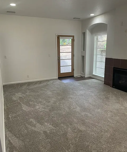 2709 Hallmark Ln — Photo 19