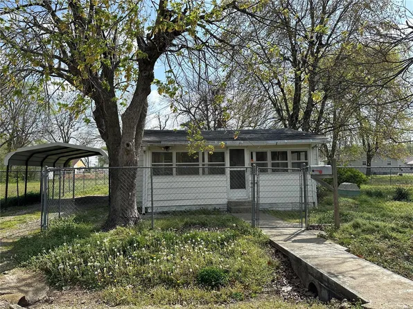 1610 Thomas St, Poplar Bluff, MO 63901