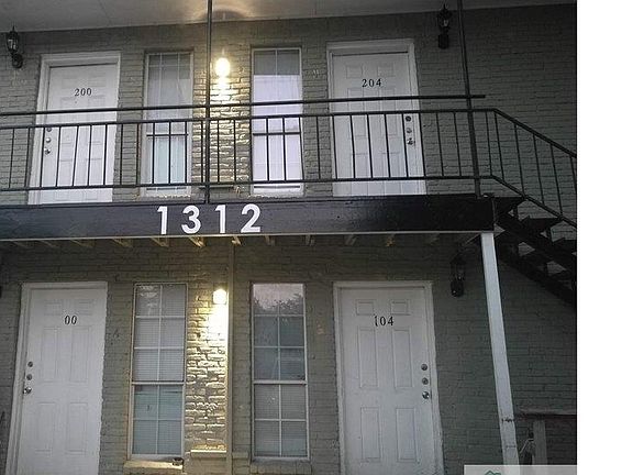 5th image of 1312 E Cannon St #100