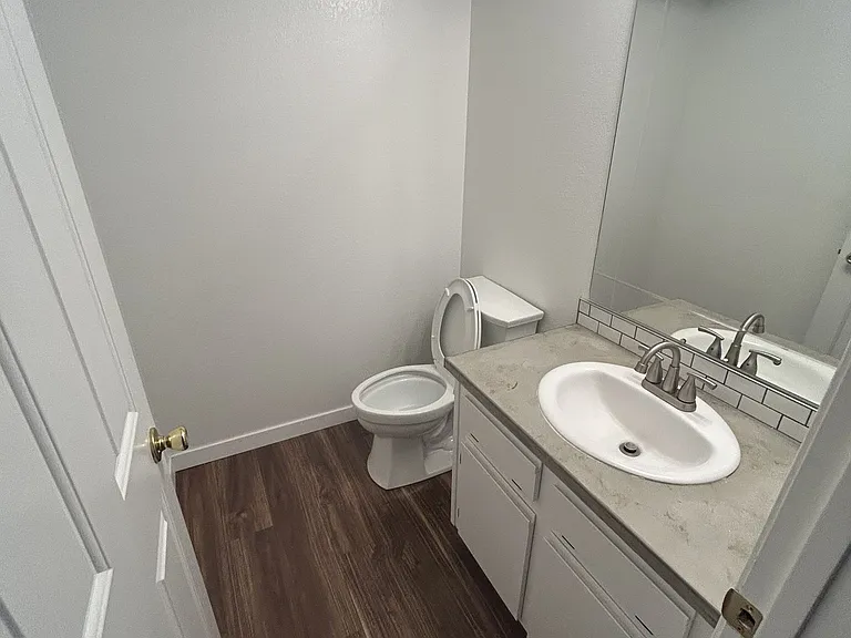 2081 S Shoshone St #S — Photo 5