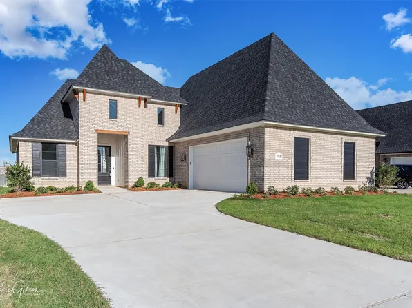 711 Julesburg Ln, Benton, LA 71006
