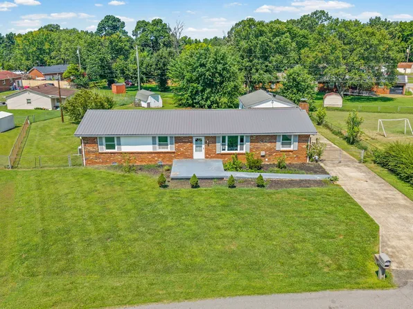203 Sewell Dr, Clarksville, TN 37042