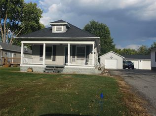 206 S Chestnut St, Litchfield, IL 62056