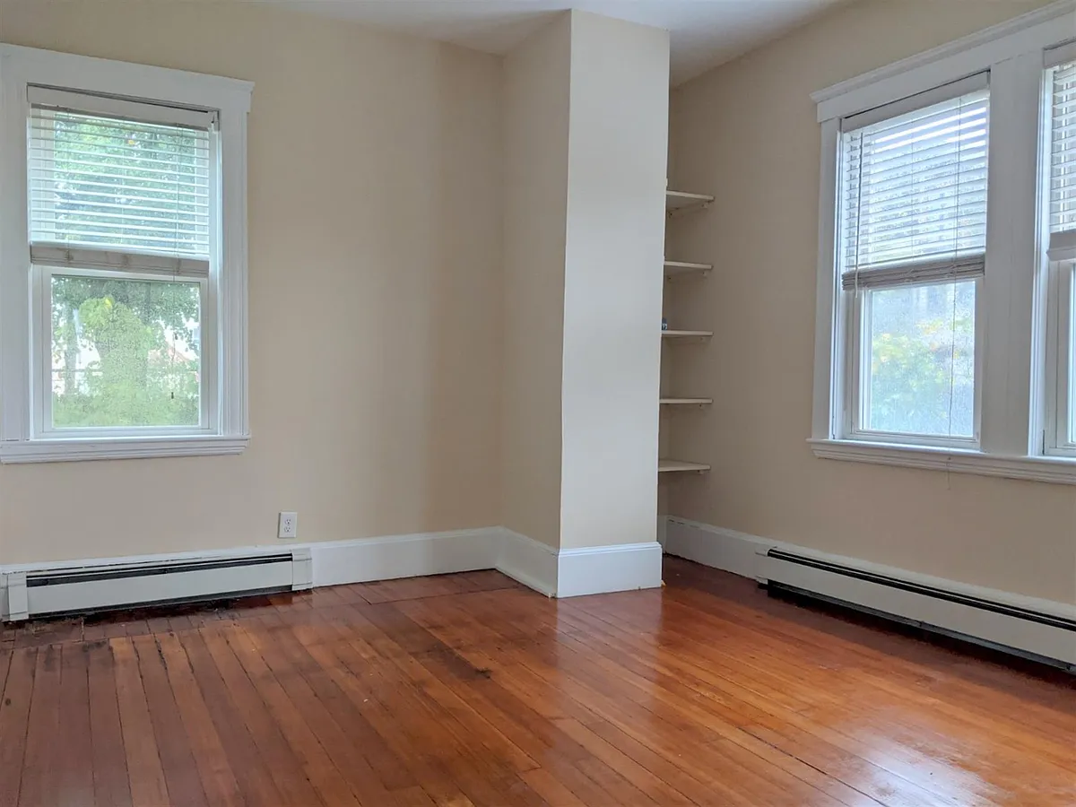 Building Photo - 25 Knapp St #1