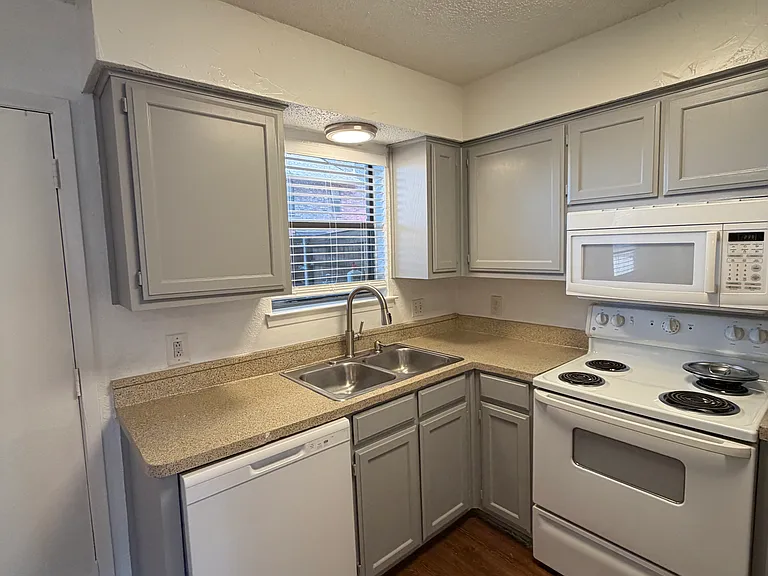 3078 W Sycamore Cir #3078 — Photo 9