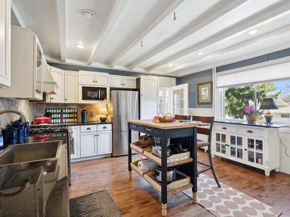 977 Portland Ave APT 2, Saint Paul, MN 55104