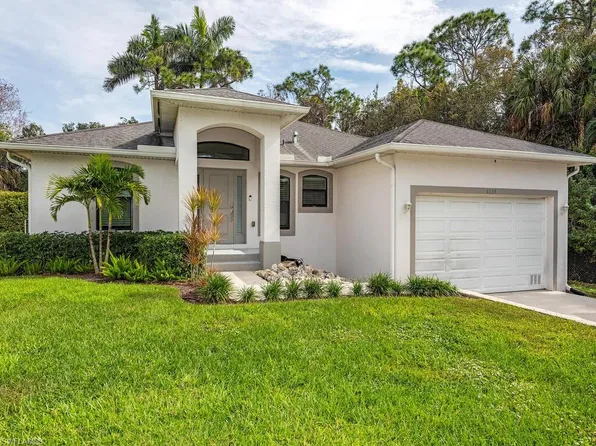 1334 Center LN, NAPLES, FL 34110