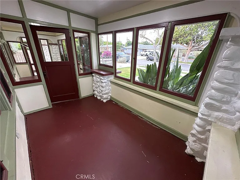 394 S Shaffer St — Photo 11
