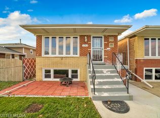 7744 Central Ave, Burbank, IL 60459