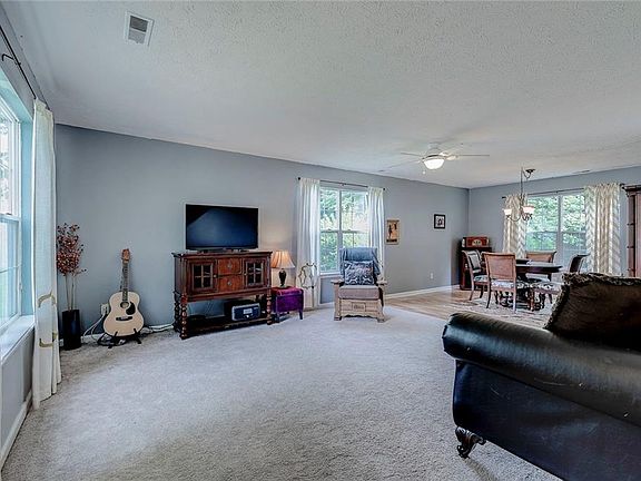 4th image of 1620 Woodpointe Dr