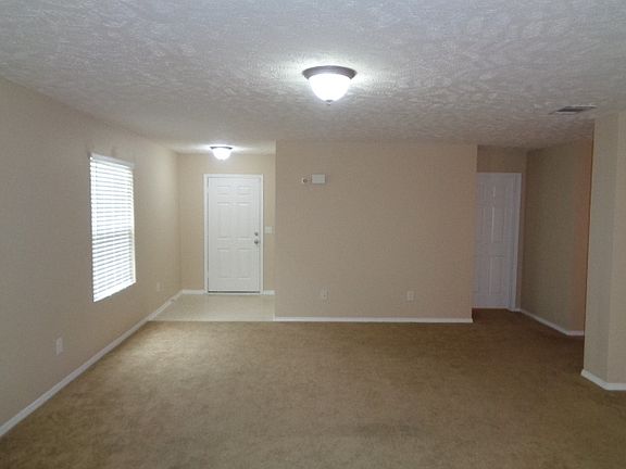 2nd image of 1156 Seven Oaks Blvd