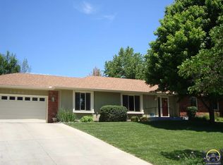 7150 SW Fountaindale Rd, Topeka, KS 66614
