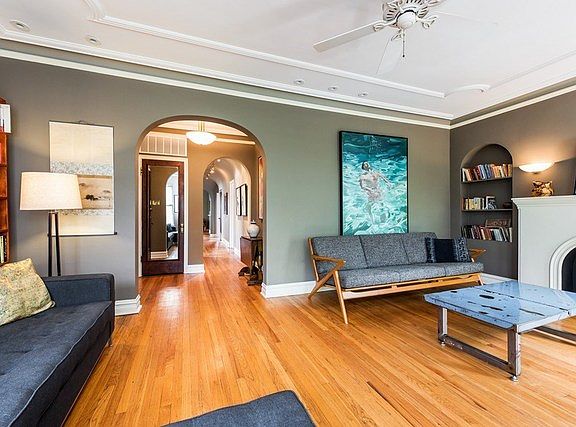 4th image of 1350 W Elmdale Ave #3