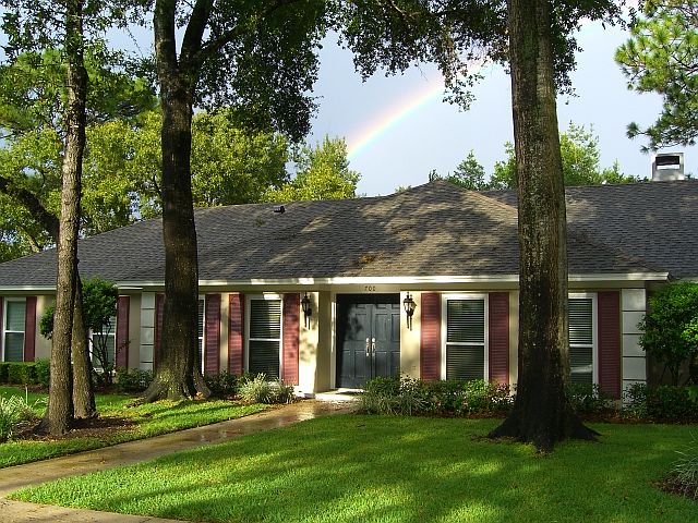 1st image of 700 Thistlewood Ct