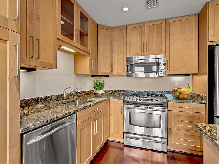8220 Crestwood Heights Dr #1411 — Photo 7