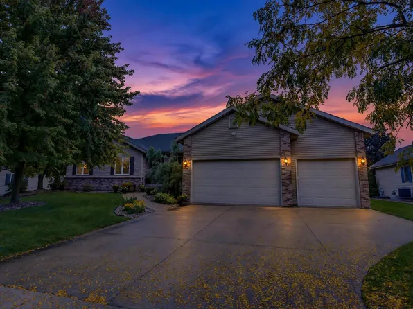 719 Weald Bridge Rd, Cottage Grove, WI 53527