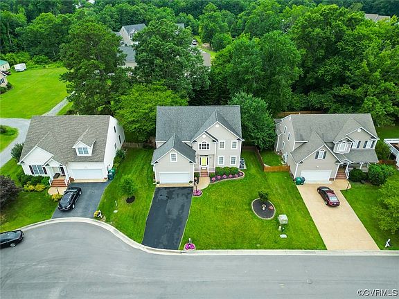 3rd image of 4804 Pond Mill Way