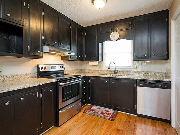 5th image of 105 Little River Dr