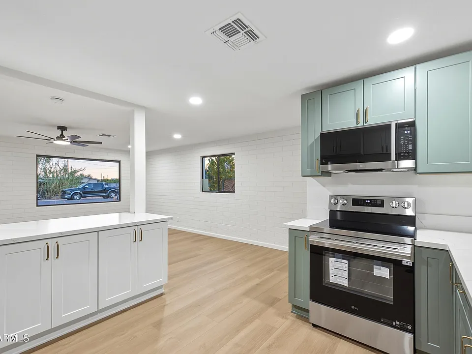 2930 E Granada Rd