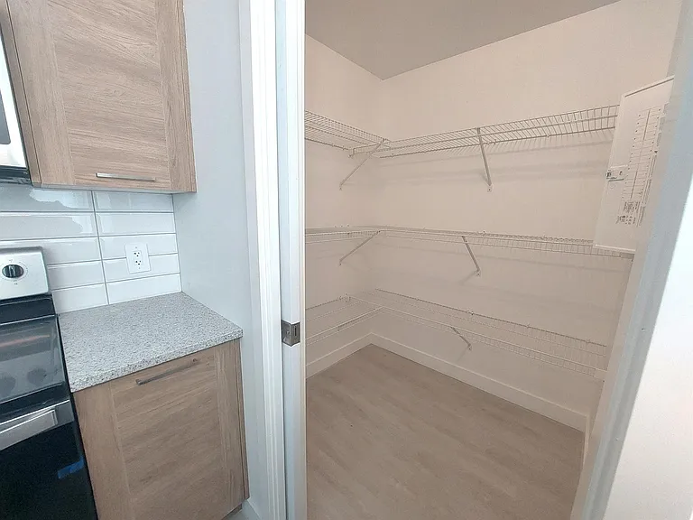 494 Goldstream Ave — Photo 54