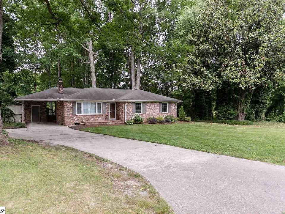 1st image of 202 Longwood Dr