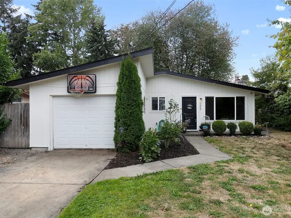7402 E F St, Tacoma, WA 98404