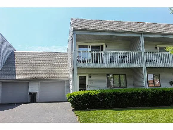 12 Greenbriar Dr Unit 4 photo 1