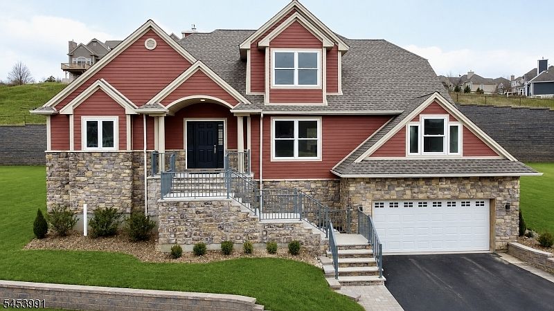 1st image of 22 Woodcott Dr