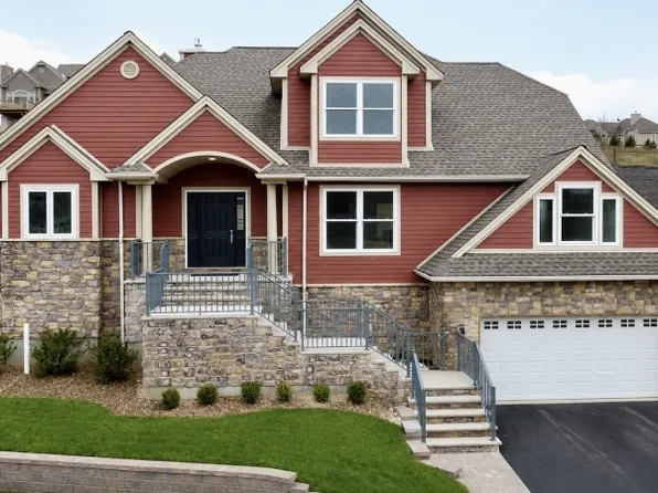 22 Woodcott Dr, Hamburg, NJ 07419