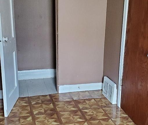 4th image of 12513 Maple Ave
