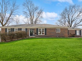 1017 Crane Blvd, Libertyville, IL 60048