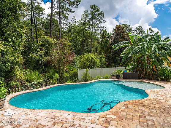 2nd image of 13807 DEVAN LEE Drive N