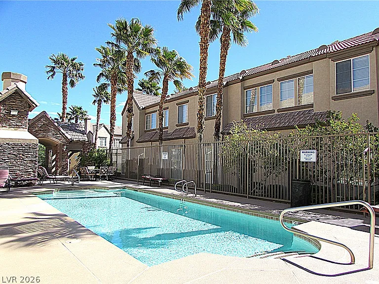 8404 Tiger Woods Ave — Photo 15